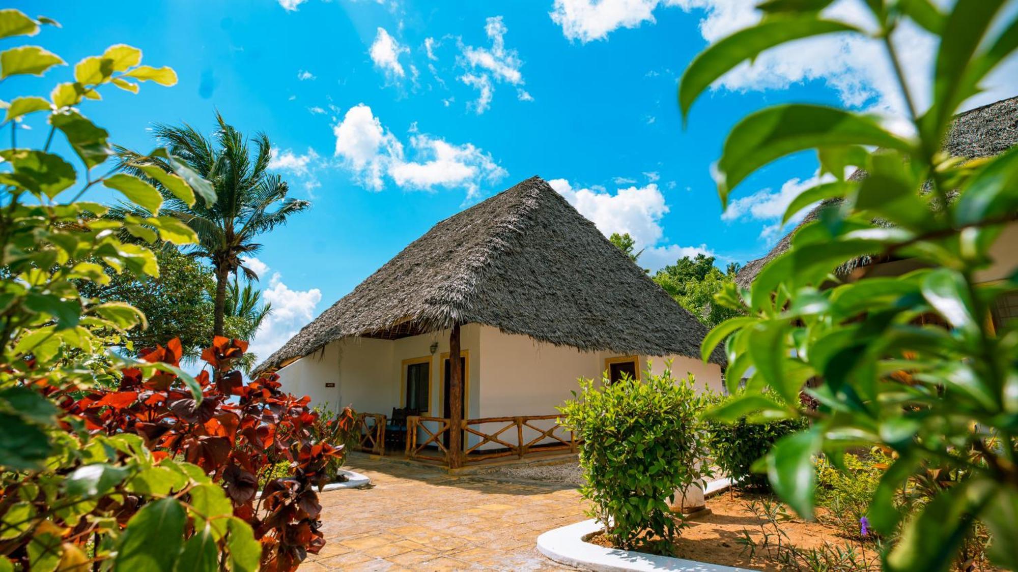 Filao Beach By Sansi Uroa Esterno foto